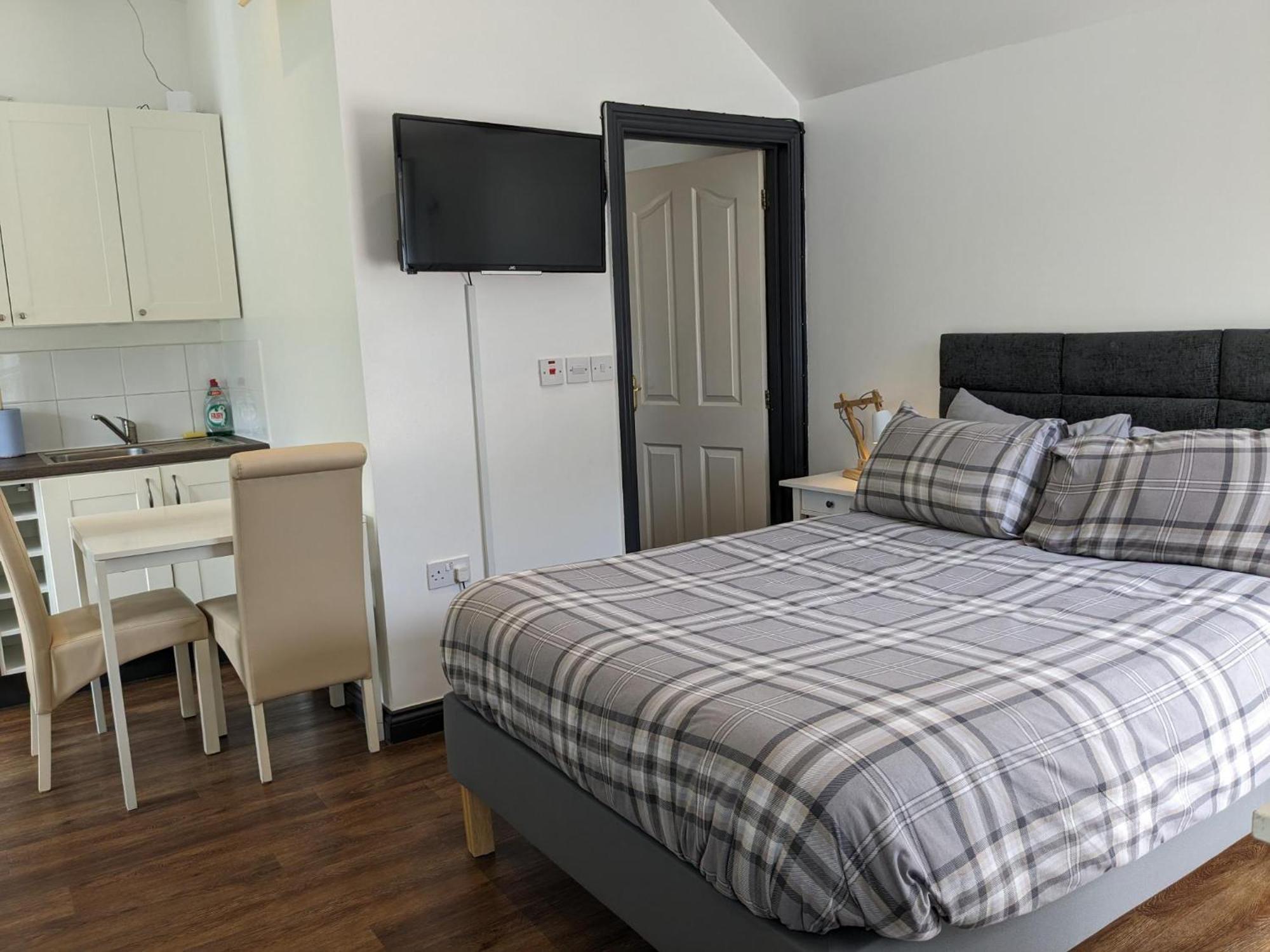 Featherbed Cottage Coventry Bagian luar foto