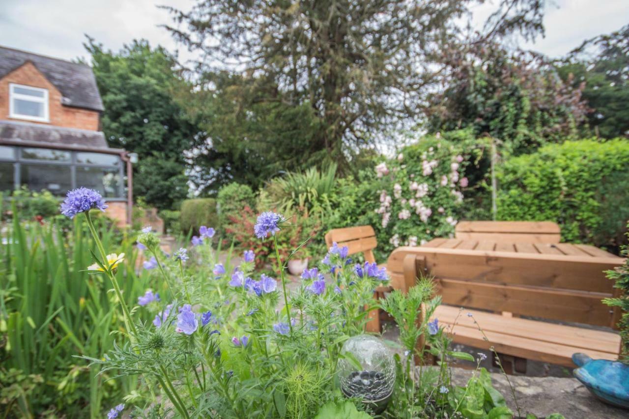 Featherbed Cottage Coventry Bagian luar foto