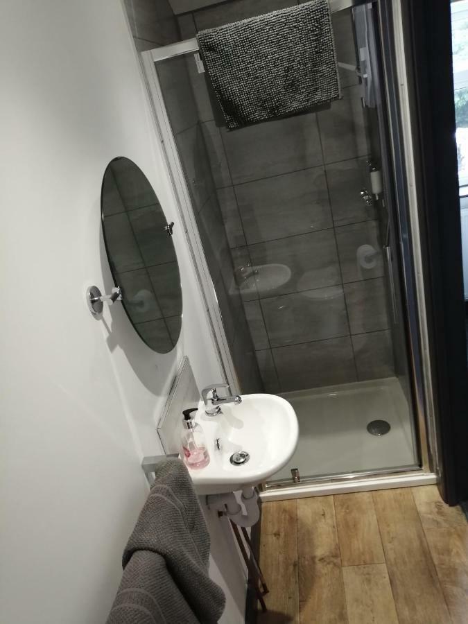 Featherbed Cottage Coventry Bagian luar foto